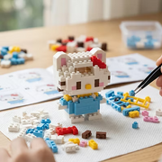 Hello Kitty Mini Brick Figure Set