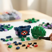Piccolo Mini Brick Figure Set