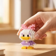 Daisy Duck Mini Brick Figure Set